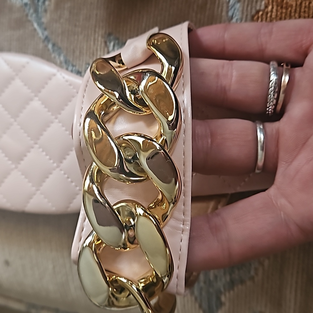 Sandals - Picture 4 of 4